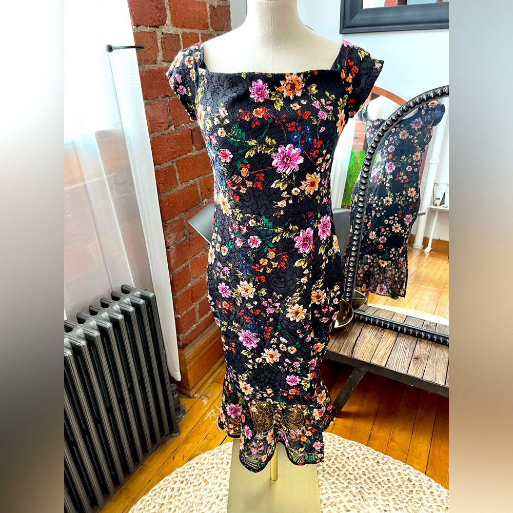 BNWT Guess Floral Midi Dress